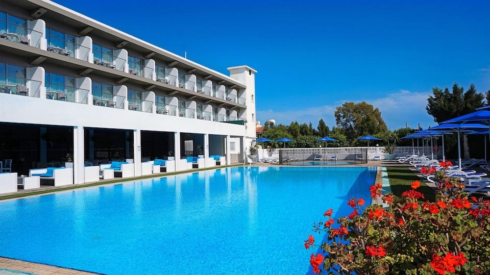 Sveltos Hotel Larnaca Exterior photo